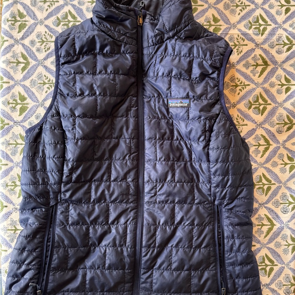 Patagonia Women's Navy Puffer Jacket